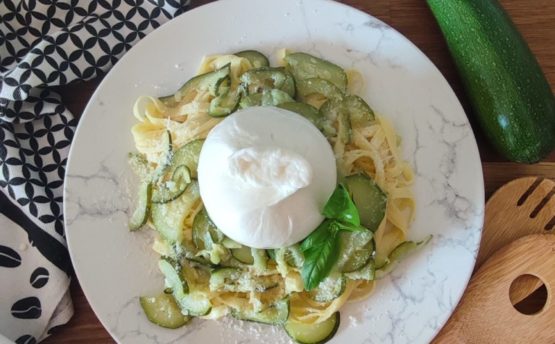 Tagliatelles courgettes burrata